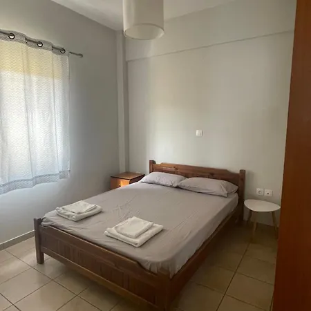 Peroulia Apartment